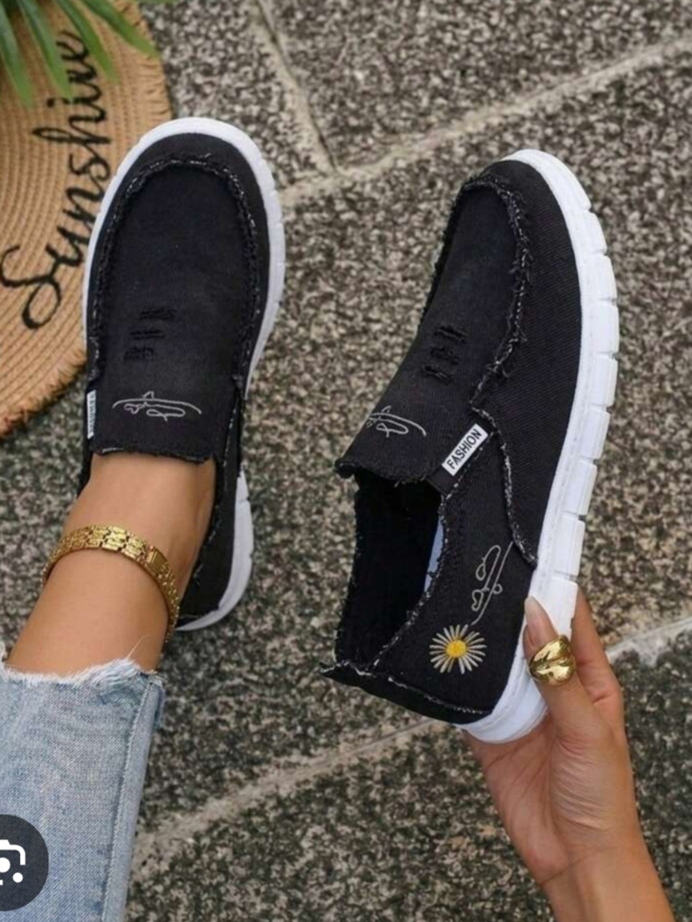 Women's Slip On Outdoor Casual Comfortable Lightweight Canvas Sneakers Sz 40